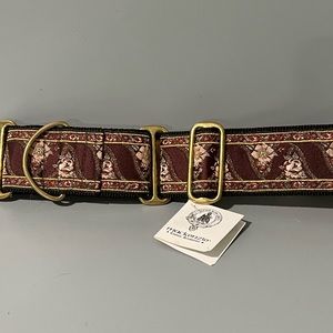 Mackenzie dog collar.